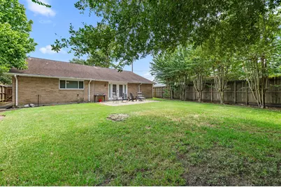 11910 Mullins Drive, Houston, TX 77035 - Photo 24