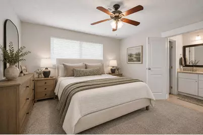 11910 Mullins Drive, Houston, TX 77035 - Photo 16