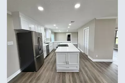 306 Oak Drive, Lake Jackson, TX 77566 - Photo 12