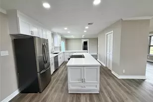 306 Oak Dr, Lake Jackson, TX 77566 - Photo 12