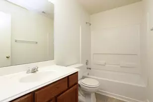 11915 Sanspereil Dr, Houston, TX 77047 - Photo 10