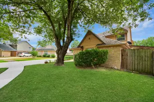 12303 Gambit Dr, Stafford, TX 77477 - Photo 4