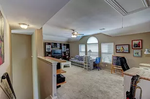 11114 Sherwood Garden Dr, Houston, TX 77043 - Photo 22
