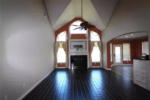 1410 Caine Hill Ct, League City, TX 77573 - Photo 10