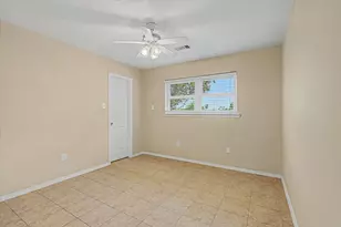 827 Pickney Ave, Port Bolivar, TX 77650 - Photo 28