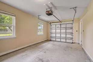 827 Pickney Ave, Port Bolivar, TX 77650 - Photo 38