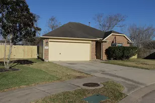 4031 Raspberry Ct, Dickinson, TX 77539 - Photo 2