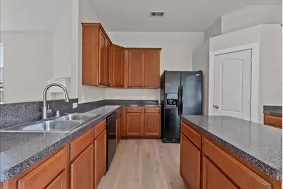 122 Tonkawa Canyon Drive, La Marque, TX 77568 - Photo 18