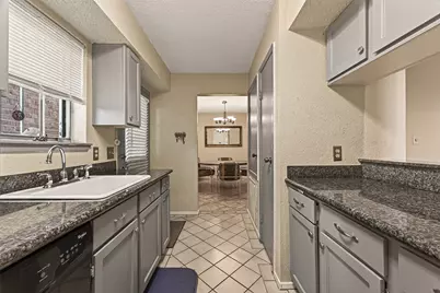 6201 Beverlyhill Street #1, Houston, TX 77057 - Photo 14