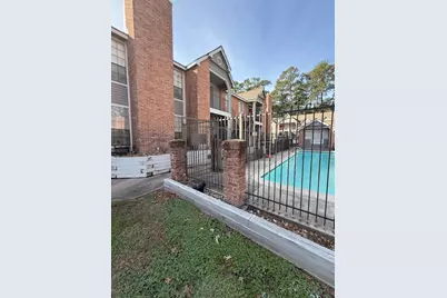 2402 Sycamore Avenue #E3, Huntsville, TX 77340 - Photo 2