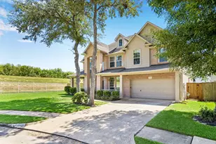 8126 Buffalo Springs Ct, Sugar Land, TX 77479 - Photo 2
