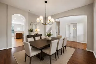 8126 Buffalo Springs Ct, Sugar Land, TX 77479 - Photo 6