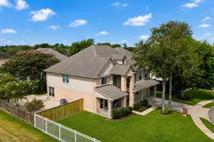 8126 Buffalo Springs Ct, Sugar Land, TX 77479 - Photo 26