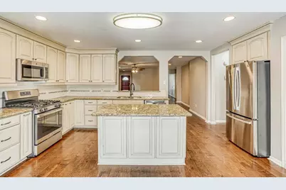 3502 Wheatmeadow Lane, Pearland, TX 77581 - Photo 6