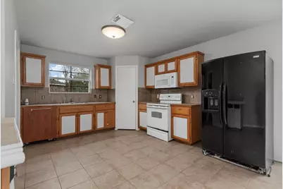 5518 Rio Alamo Street, Rosharon, TX 77583 - Photo 10