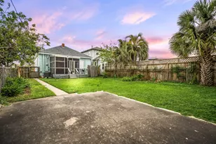 3529 Ave S, Galveston, TX 77550 - Photo 2