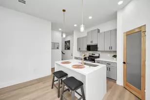 8815 Edgar St, Houston, TX 77051 - Photo 14