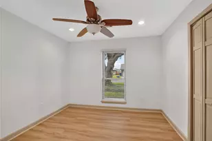 3208 Woodstone Dr, Baytown, TX 77521 - Photo 20