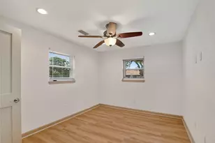 3208 Woodstone Dr, Baytown, TX 77521 - Photo 24