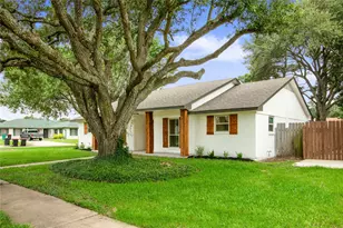 3208 Woodstone Dr, Baytown, TX 77521 - Photo 2