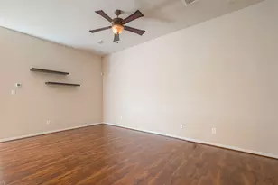 18903 Pinewood Point Ln, Tomball, TX 77377 - Photo 10