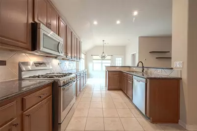 18903 Pinewood Point Lane, Tomball, TX 77377 - Photo 12