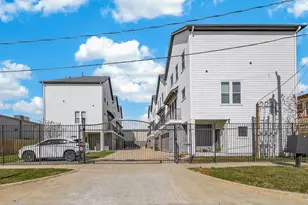 2010 St Charles St, Houston, TX 77003 - Photo 38