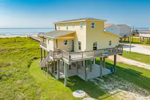 2032 Bluewater Hwy, Surfside Beach, TX 77541 - Photo 12
