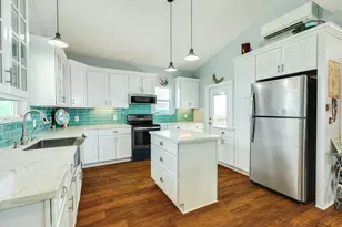 2032 Bluewater Hwy, Surfside Beach, TX 77541 - Photo 6