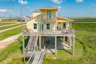 2032 Bluewater Hwy, Surfside Beach, TX 77541 - Photo 8