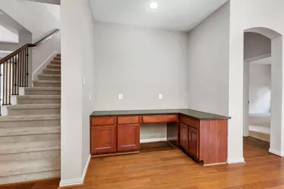 80 N Frontera, The Woodlands, TX 77382 - Photo 6