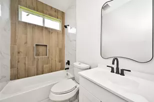 925 1st St, Hempstead, TX 77445 - Photo 26