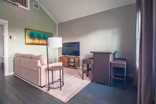 1040 Johnson Rd, Gilchrist, TX 77617 - Photo 16