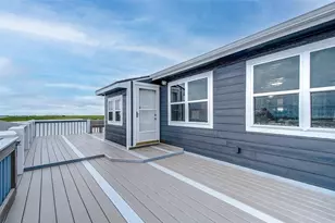 1256 E Canal Dr, Crystal Beach, TX 77650 - Photo 6