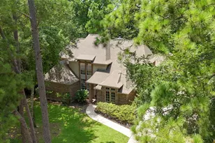 719 Somerset St, Conroe, TX 77302 - Photo 4