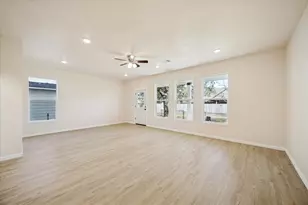 141 Golf View, Montgomery, TX 77356 - Photo 4