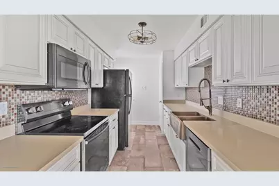 7860 Green Lawn Drive #7860, Houston, TX 77088 - Photo 8
