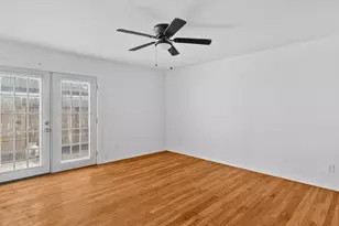 7860 Green Lawn Dr, Houston, TX 77088 - Photo 10