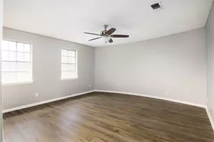 2320 Shadowdale Dr, Houston, TX 77043 - Photo 18