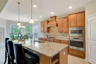 39 Wading Pond, The Woodlands, TX 77375 - Photo 4