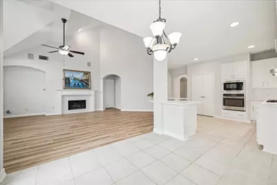 5810 Brook Bend Drive, Sugar Land, TX 77479 - Photo 8