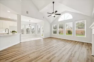 5810 Brook Bend Dr, Sugar Land, TX 77479 - Photo 6