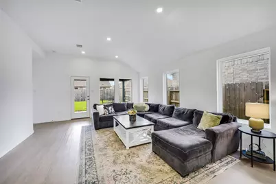 6402 Golden Seaton Drive, Katy, TX 77493 - Photo 8
