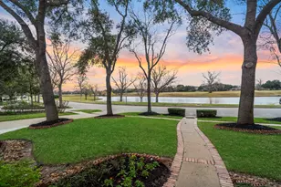 7322 Greatwood Lake Dr, Sugar Land, TX 77479 - Photo 4