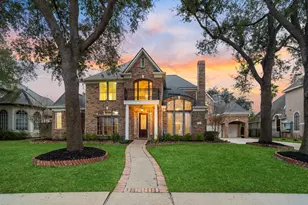 7322 Greatwood Lake Dr, Sugar Land, TX 77479 - Photo 2