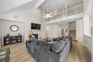 2 N Chantsong Cir, The Woodlands, TX 77382 - Photo 6