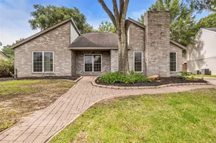 6835 Queensclub Dr, Houston, TX 77069 - Photo 2