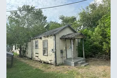 712 Park Street, Sinton, TX 78387 - Photo 2