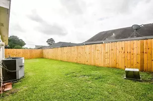 13507 Dripping Springs Dr, Houston, TX 77083 - Photo 30