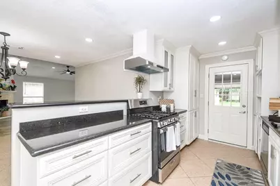 13507 Dripping Springs Drive, Houston, TX 77083 - Photo 8